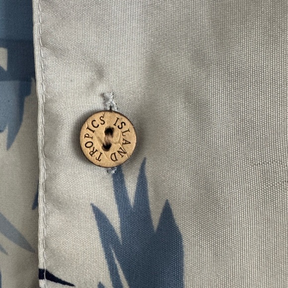 ISLAND TROPICS Men’s Hawaiian Blue Gray White Palm Trees Tropical Shirt-Size L - Picture 5 of 8